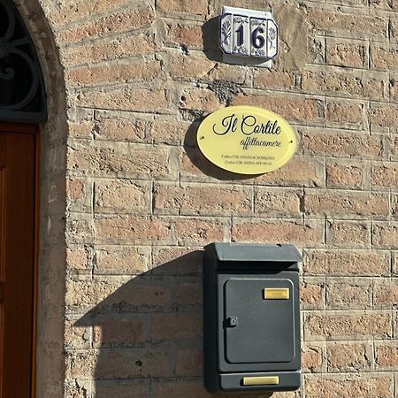 Affittacamere Il Cortile Chiaravalle Marche Eksteriør bilde