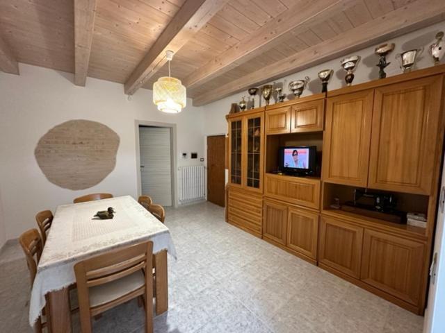Affittacamere Il Cortile Chiaravalle Marche Eksteriør bilde